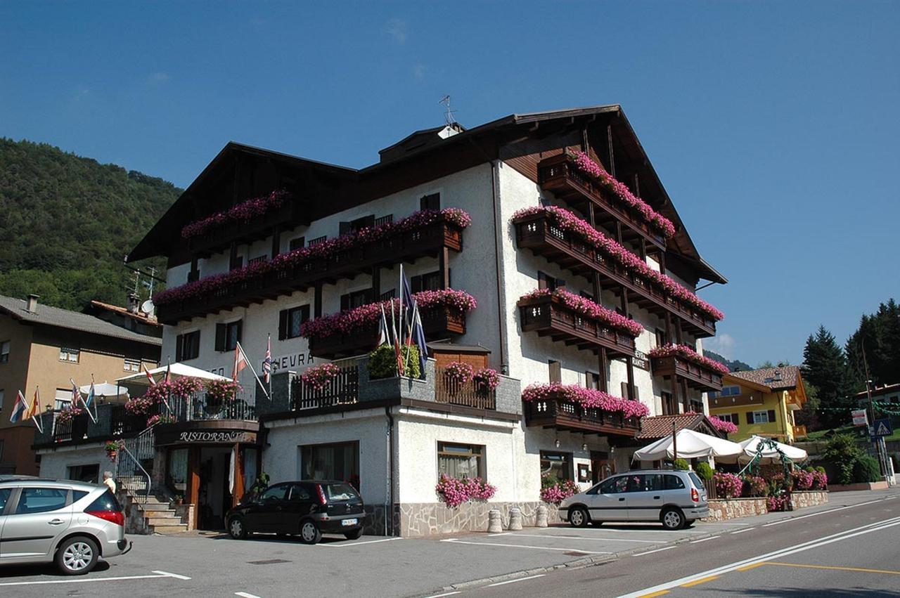 Albergo Ginevra Roncone Экстерьер фото